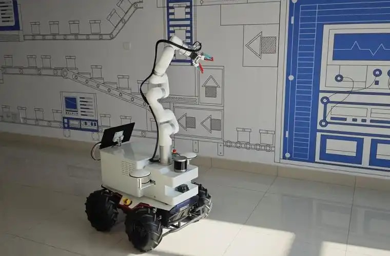 复合移动操作机器人